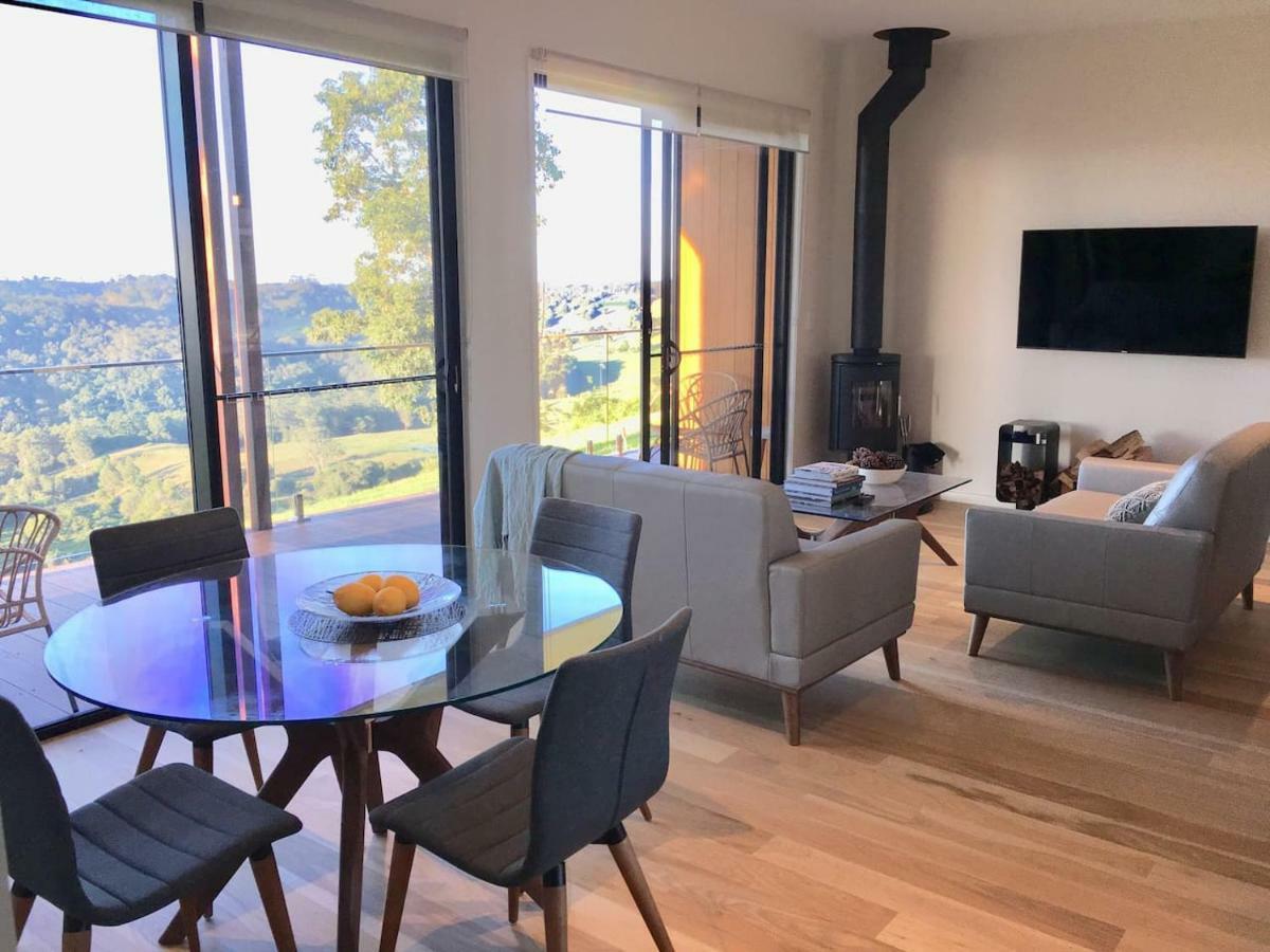 Scandinavian - - One Bedroom *